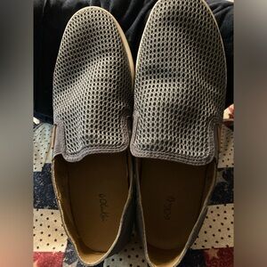 OluKai Pehuea Mens Slip-On Sneakers,(Gray), 11, good condition. Sold as pictured